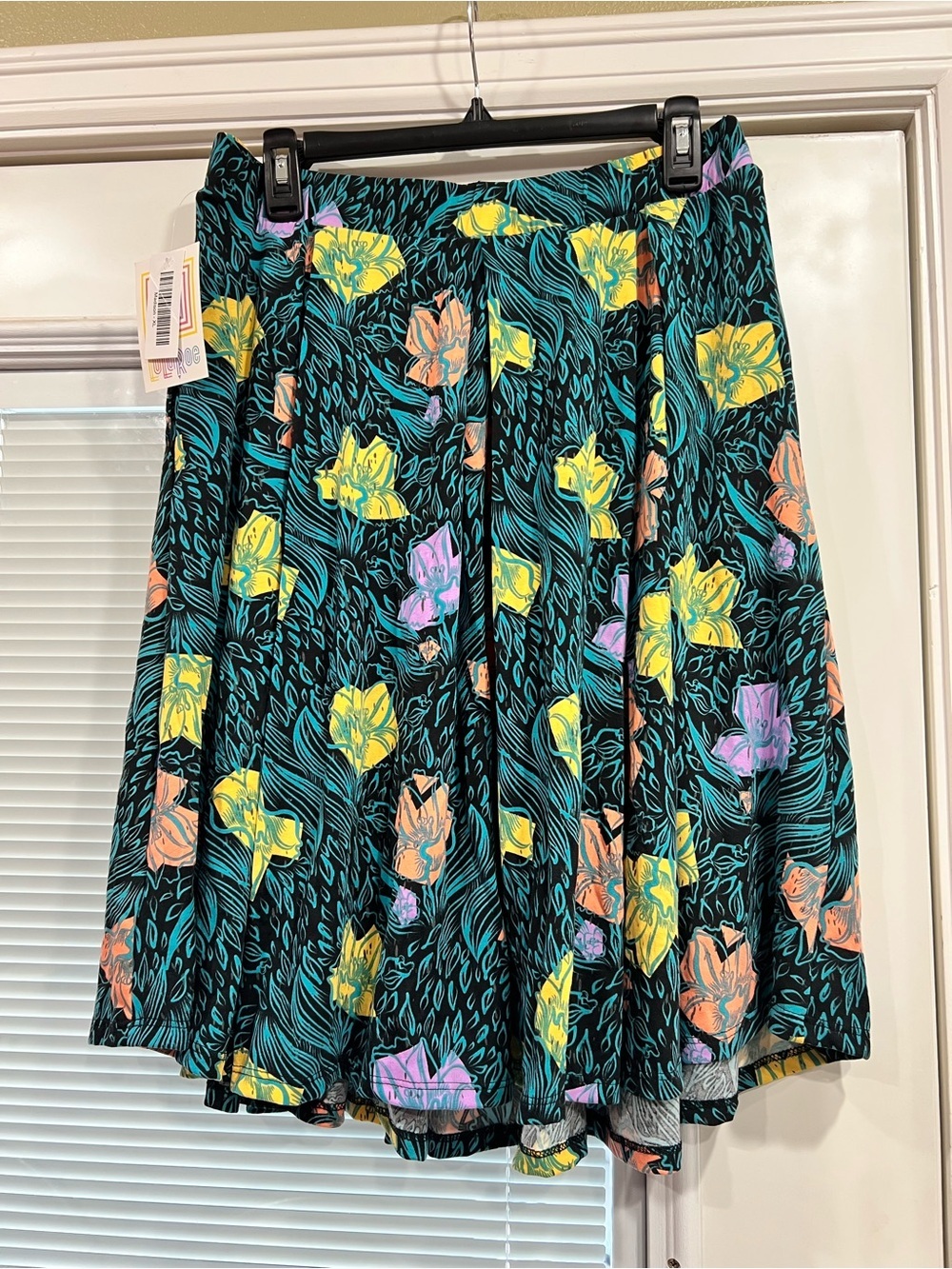 NWT Lularoe Madison skirt XL
